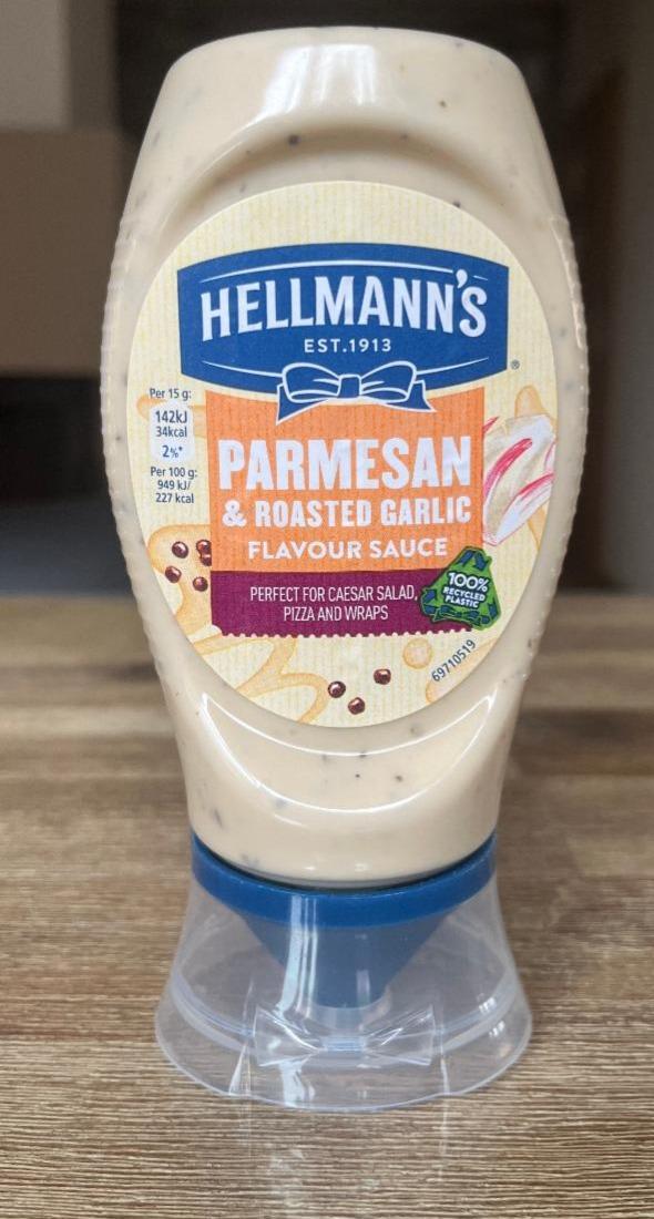 Képek - Parmesan & roasted garlic flavour sauce Hellmann's
