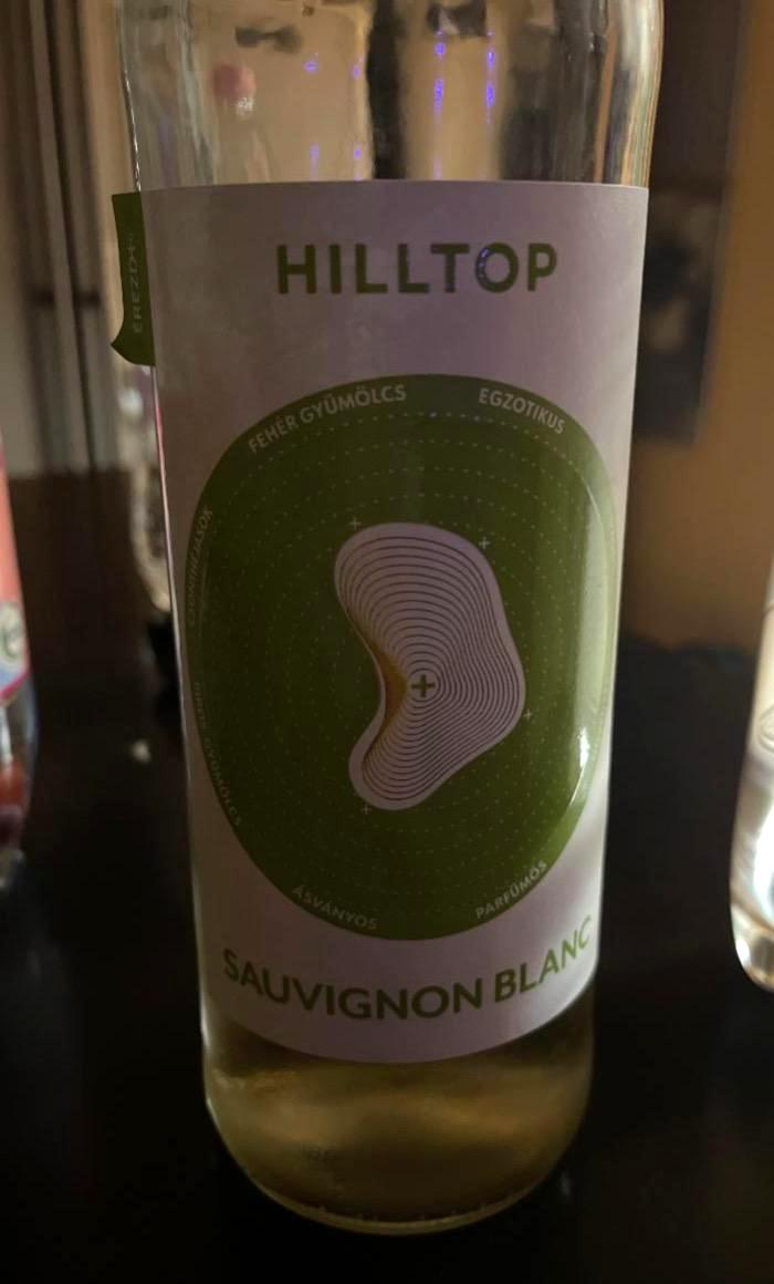 Képek - Hilltop Neszmélyi Sauvignon Blanc száraz fehérbor 11,5% 75 cl