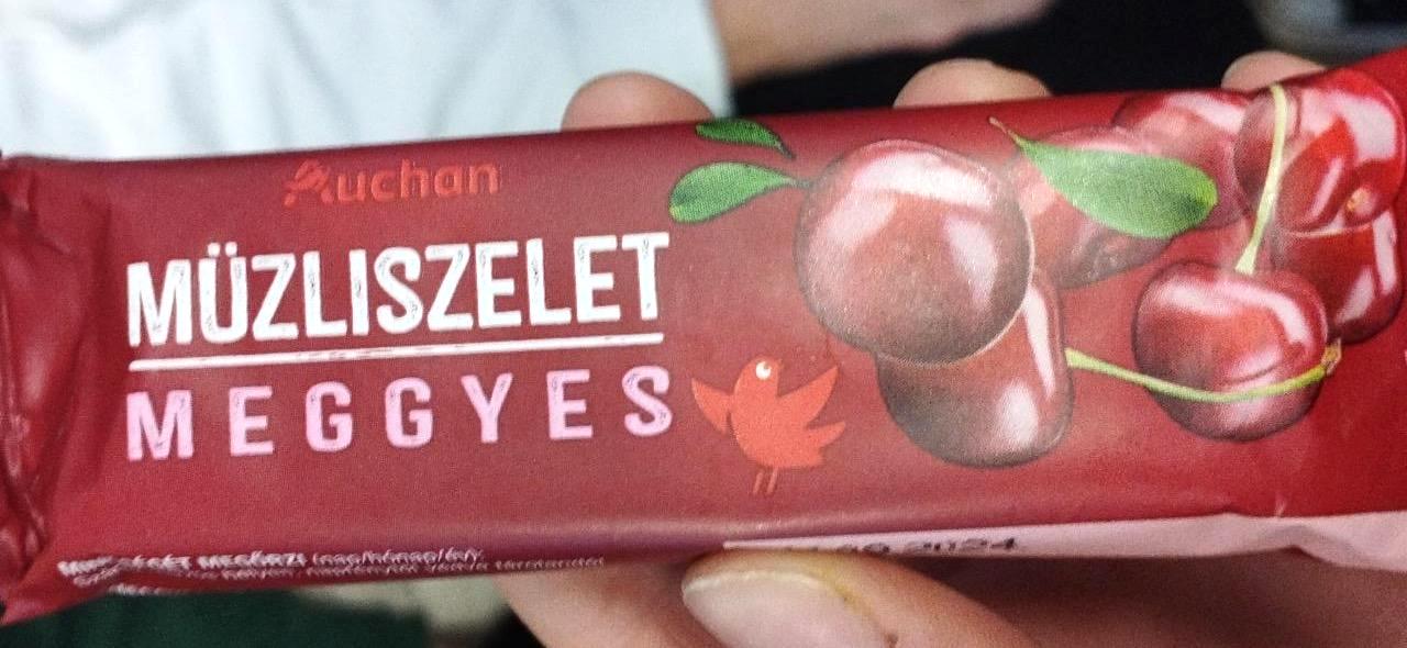 Képek - Müzliszelet meggyes Auchan