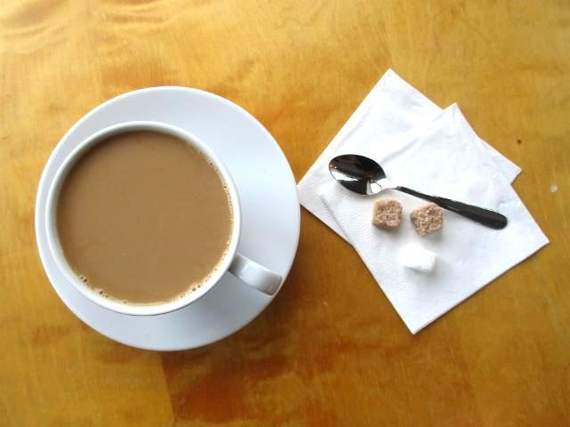 Képek - kávé tejjel és 2 cukorral