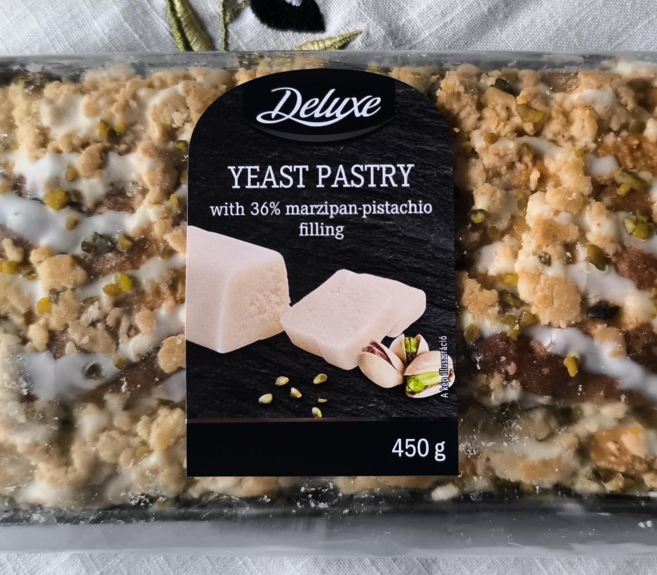 Képek - Yeast pastry with 36% marzipan-pistachio filling Deluxe