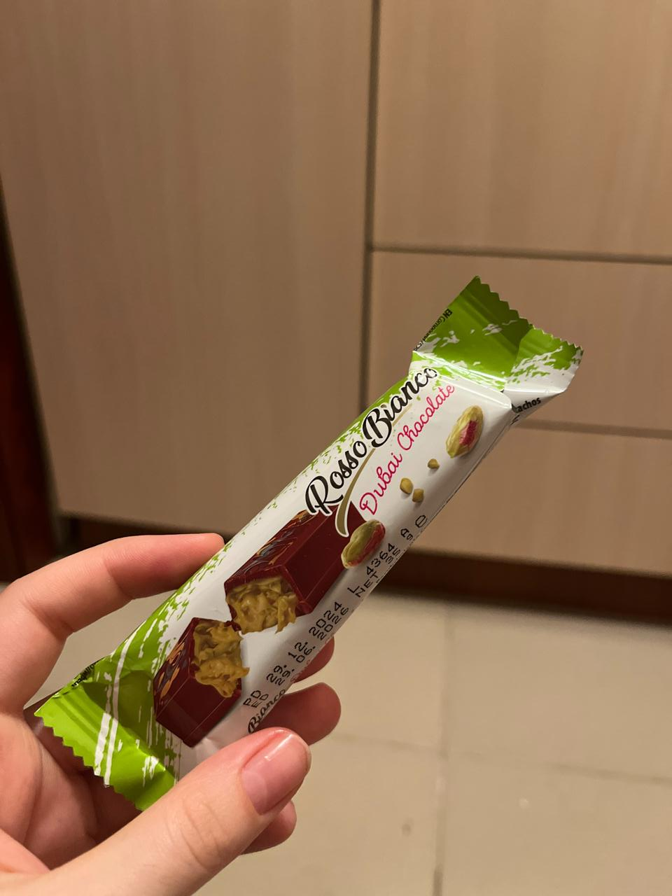 Képek - Dubai Chocolate Rosso Bianco