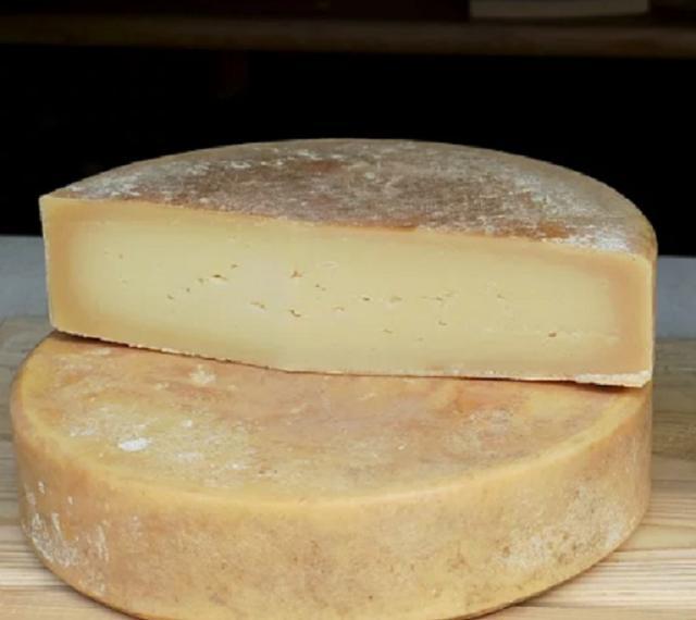 Képek - Gouda sajt 45% zsírtartalom