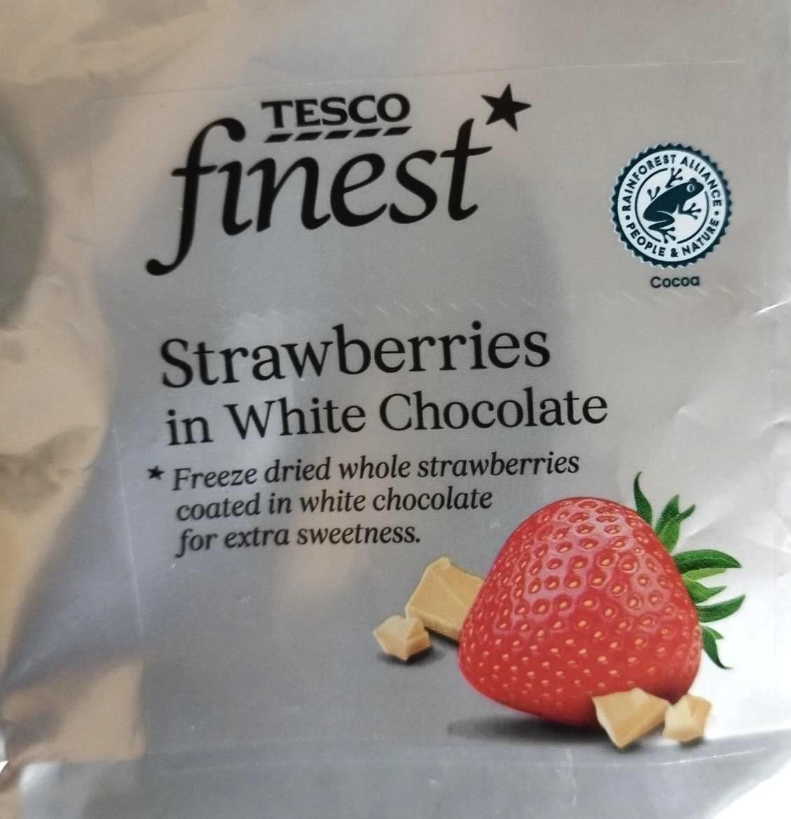 Képek - Strawberries in white chocolate Tesco Finest