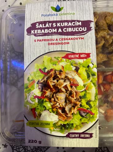 Képek - Šalát s kuracím kebabom a cibuľou s paprikou a cesnakovým dresingom Polabská zelenina