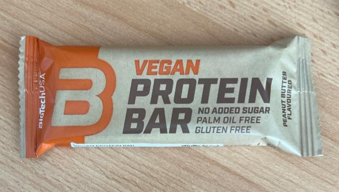 Képek - BioTechUSA mogyoróvaj ízű bevont vegán fehérjeszelet édesítőszerrel 50 g