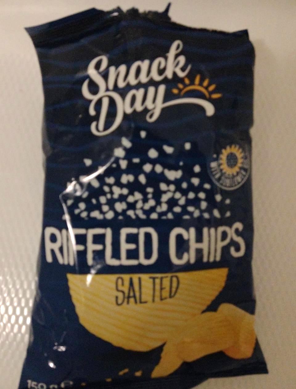 Képek - Sós hullámos chips Snack day