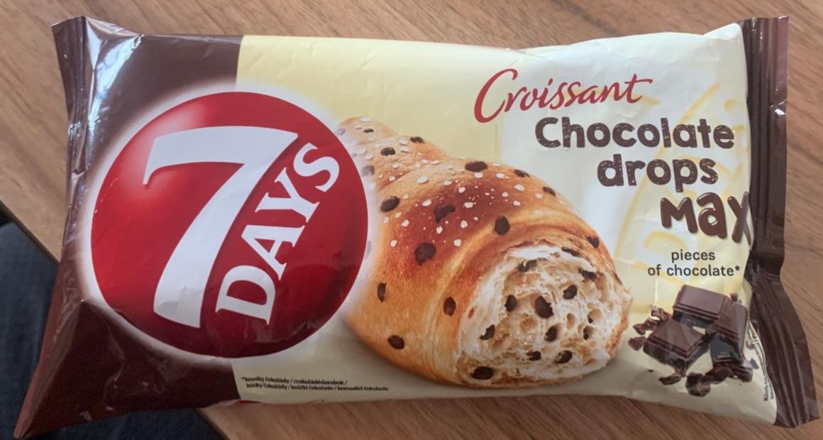 Képek - 7DAYS Max croissant csokoládédarabokkal és cukorszórással 70 g