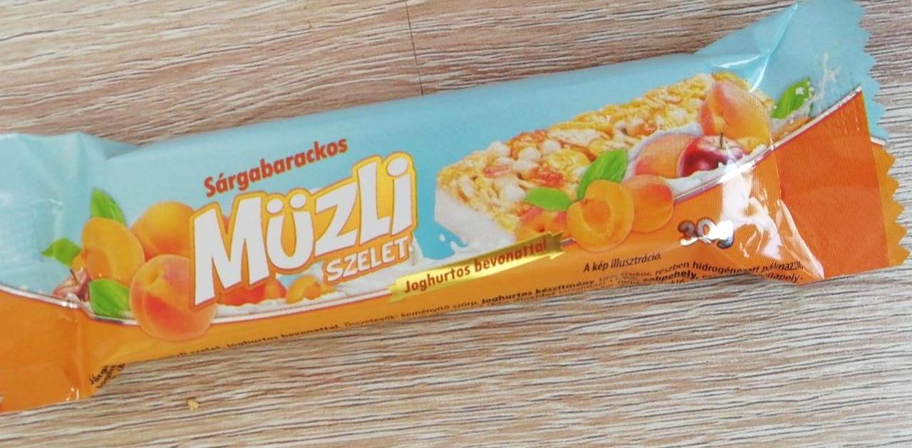 Képek - Sárgabarackos müzli szelet