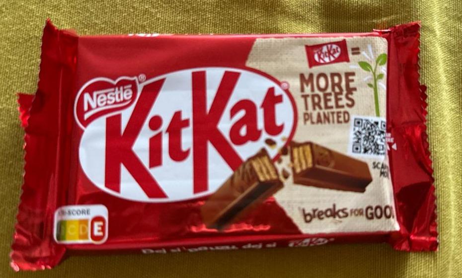 Képek - KitKat ropogós ostya tejcsokoládéban 41,5 g
