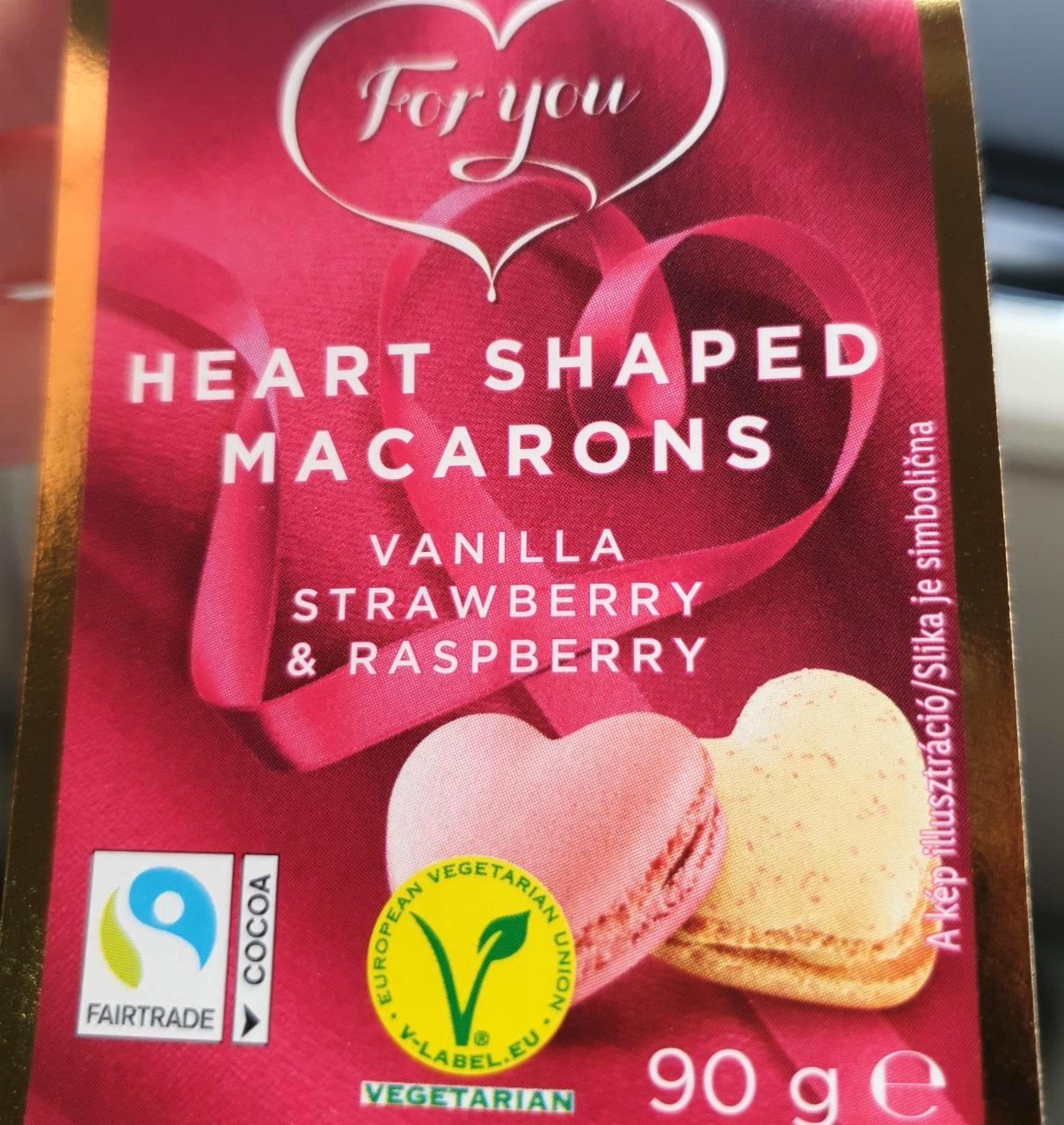 Képek - Heart shaped macarons Vanilla, strawberry & raspberry For you