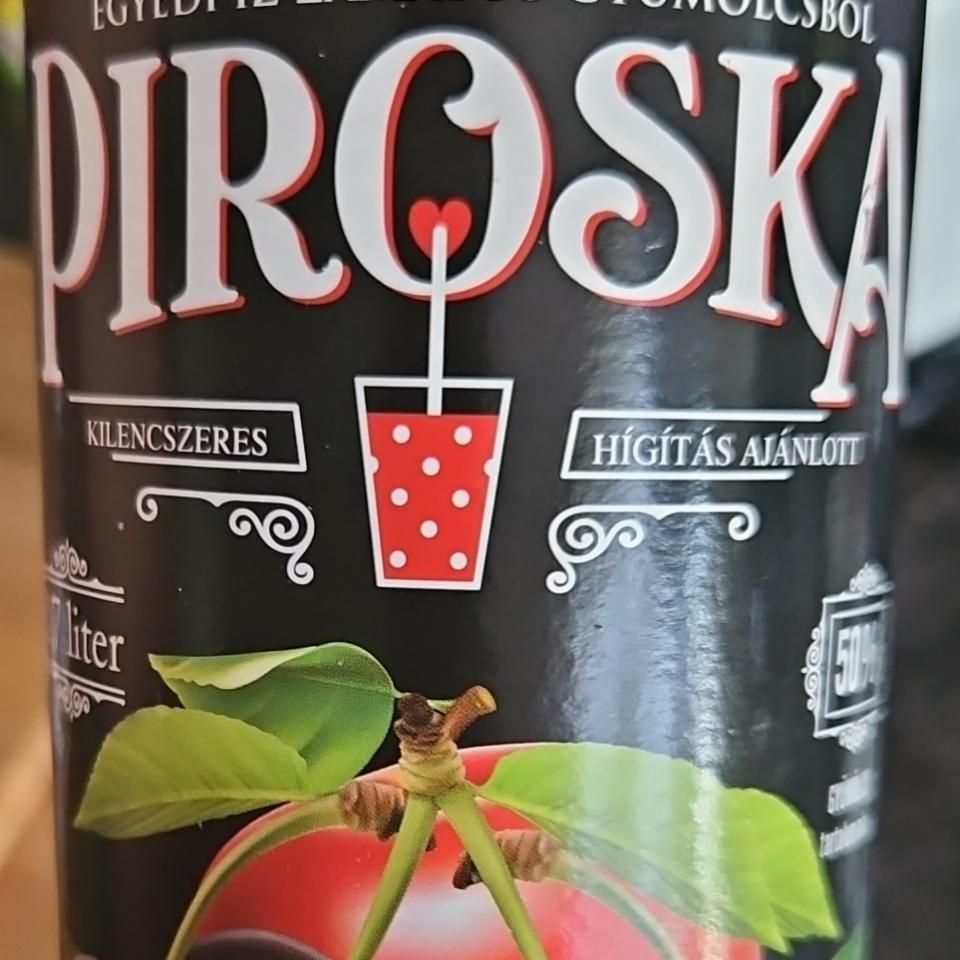 Képek - Piroska meggy ízű gyümölcsszörp feketerépalével színezve cukorral és édesítőszerekkel, 0,7 l