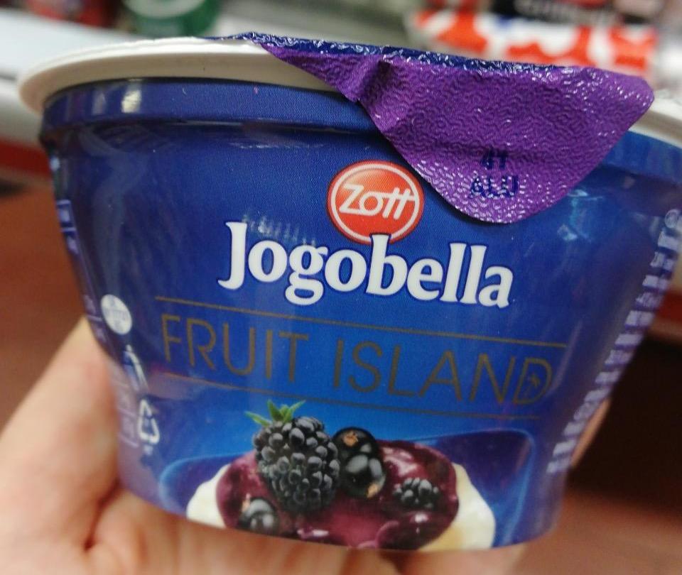 Képek - Jogobella réteges szedres fekete ribizlis desszert készítmény Zott