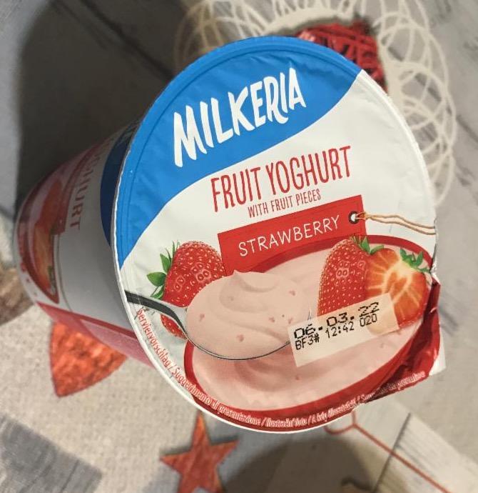 Képek - Gyümölcsjoghurt Epres Milkeria