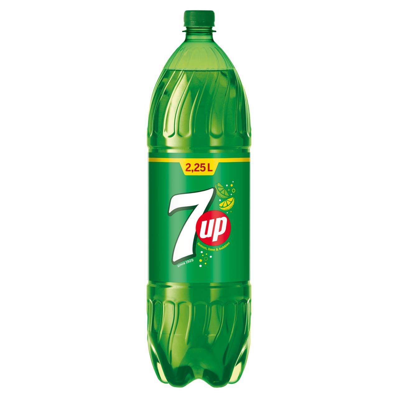 Képek - 7UP citrus aromákkal ízesített szénsavas üdítőital cukorral és édesítőszerrel 2,25 l