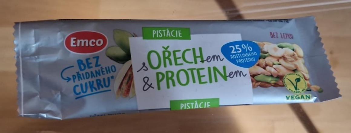 Képek - Mogyorószelet proteinnel és pisztáciával Emco