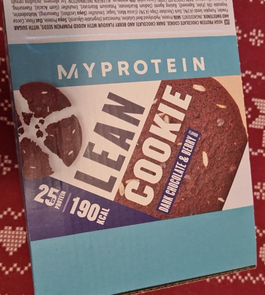 Képek - Lean cookie Dark chocolate & berry MyProtein