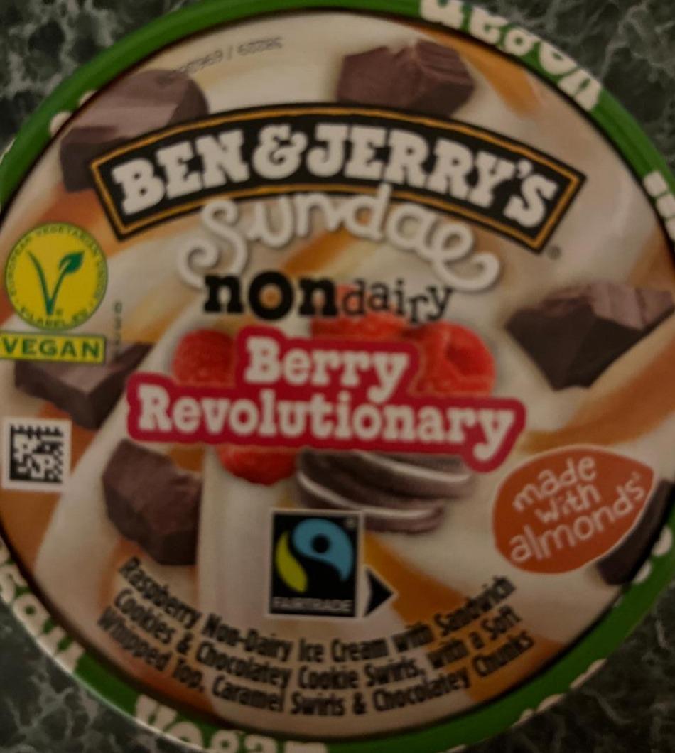 Képek - Ben & Jerry's Sundae Berry Revolutionary növényi alapú málnás jégkrém kakaós kekszdarabokkal 427 ml