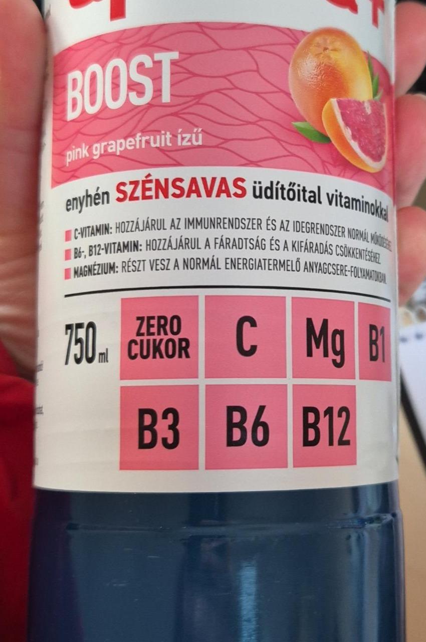 Képek - Boost pink grapefruit ízű enyhén szénsavas üdítőital vitaminokkal Apenta+