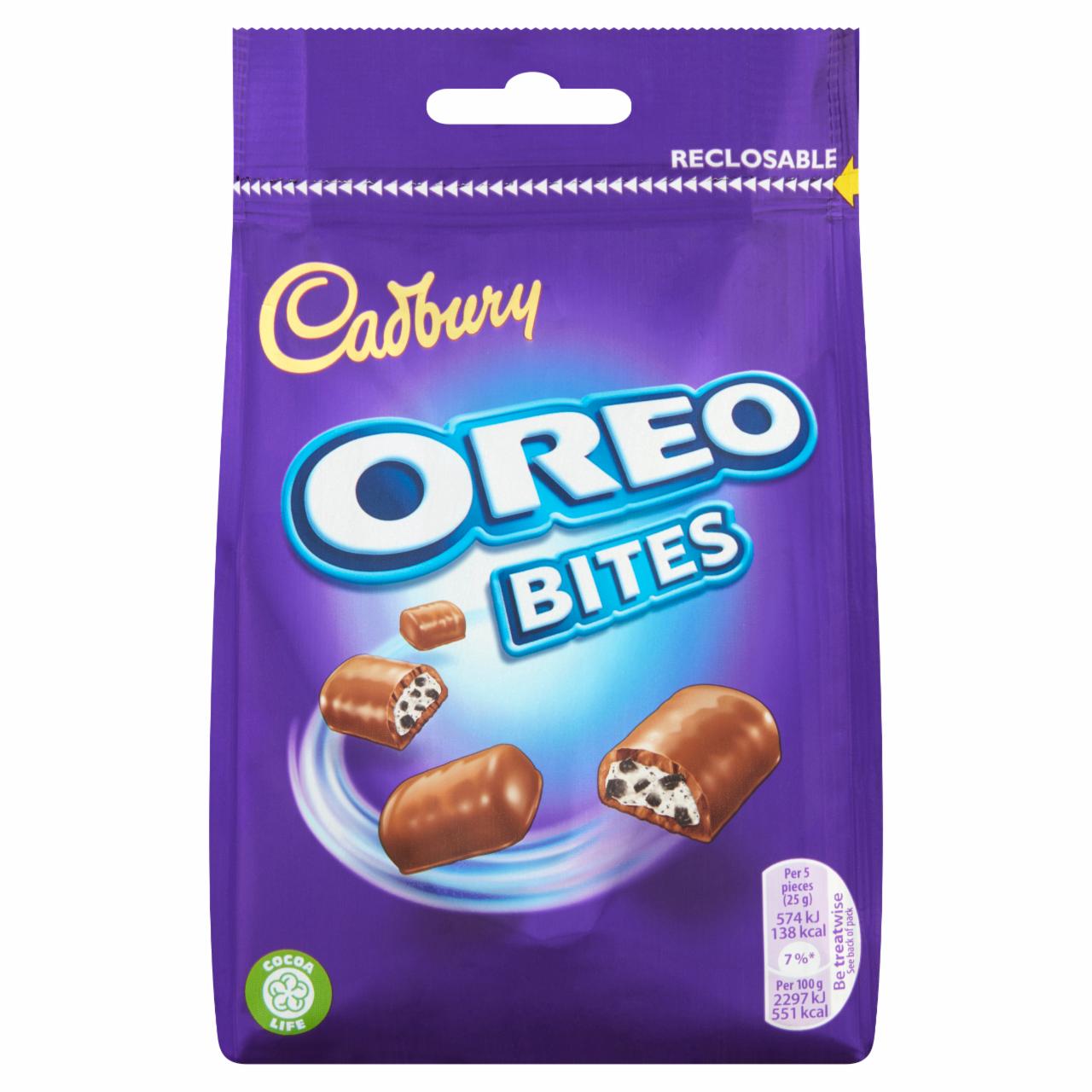 Képek - Cadbury Oreo Bites tejcsokoládé vanília ízű töltelékkel és kekszdarabokkal 110 g