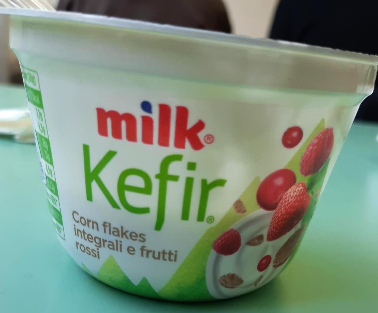 Képek - Kefir kukoricapehely és gyümölcs darabokkal Milk