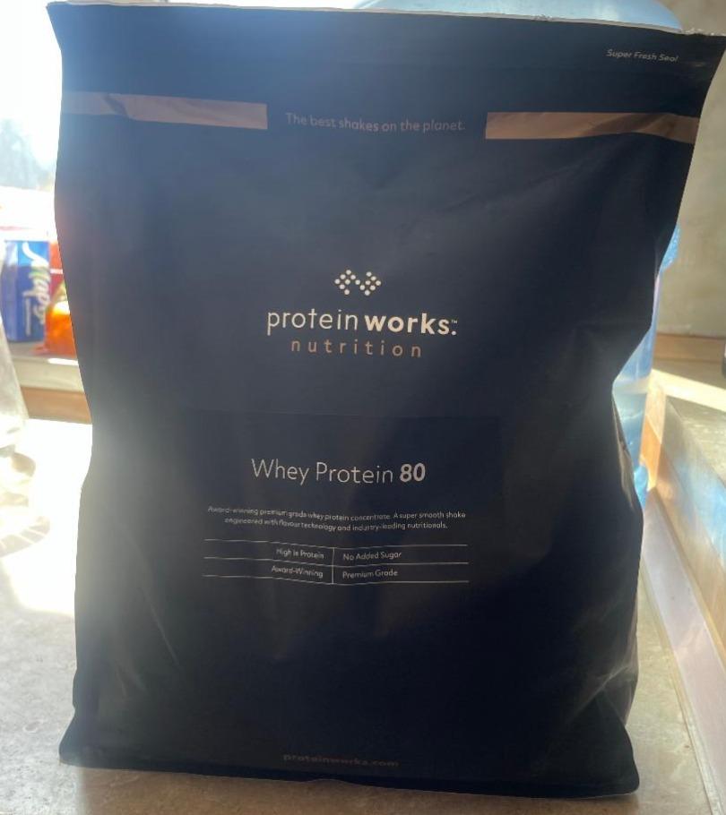 Képek - Whey Protein 80 Banana Smooth Protein Works