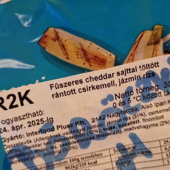 Képek - Fűszeres cheddar sajttal töltött rántott csirkemell jázmin rizs Interfood