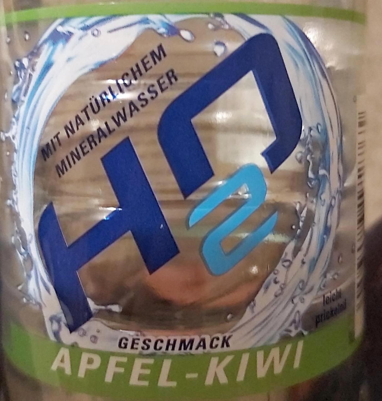 Képek - H2O Alma-kiwi ízesítésű enyhén szénsavas ital Saskia