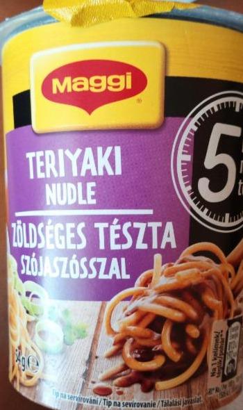 Képek - Zöldséges tészta szójaszósszal Maggi