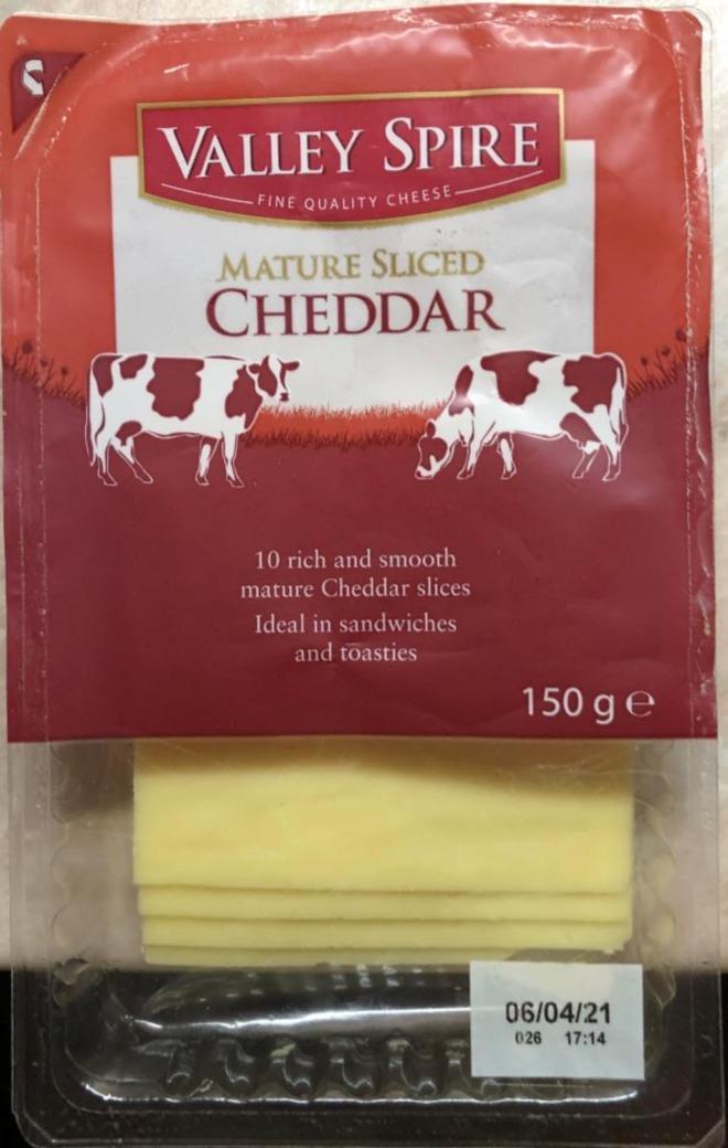 Képek - Mature sliced cheddar Valley Spire