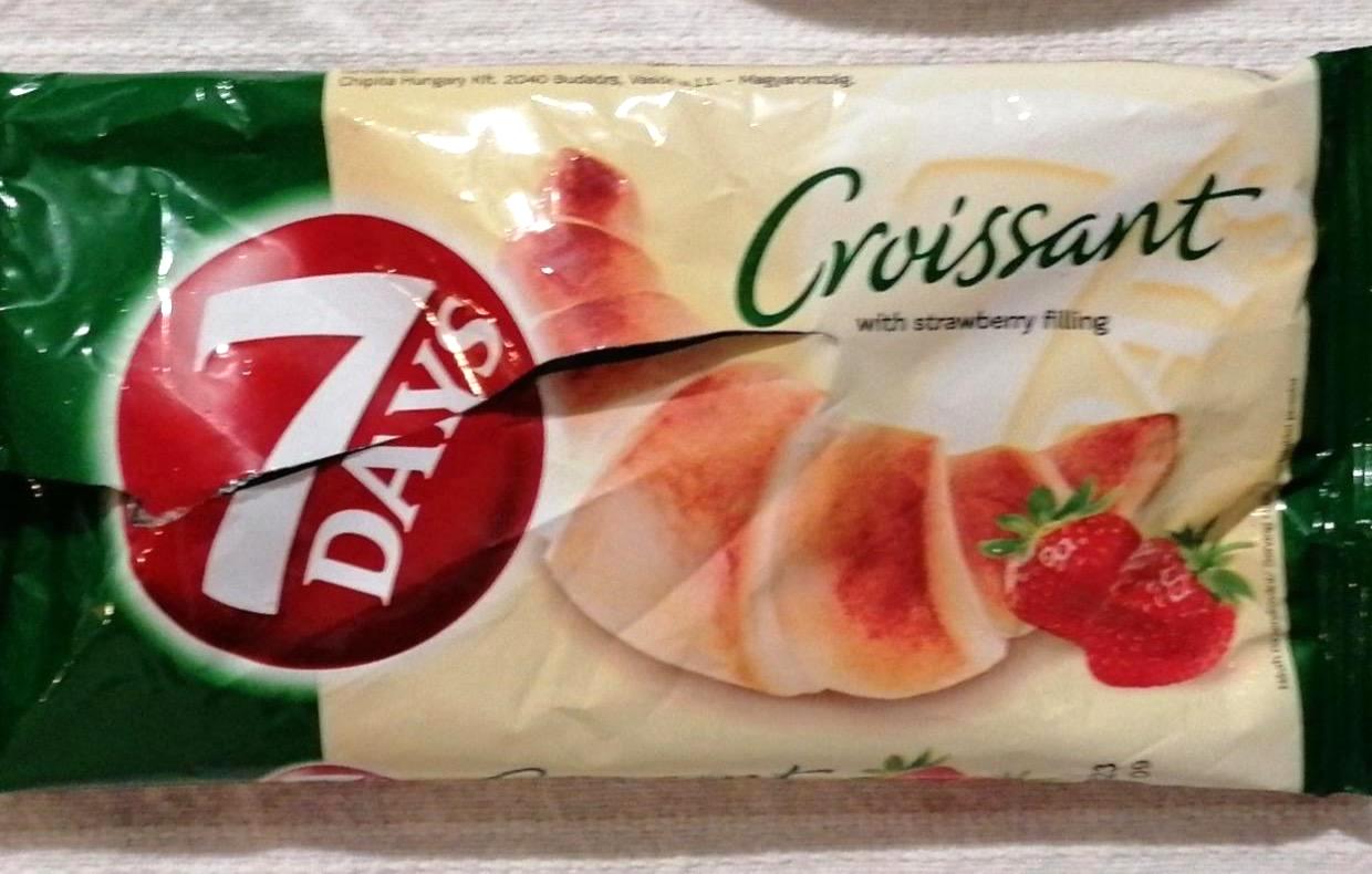 Képek - 7Days Croissant with strawberry filling