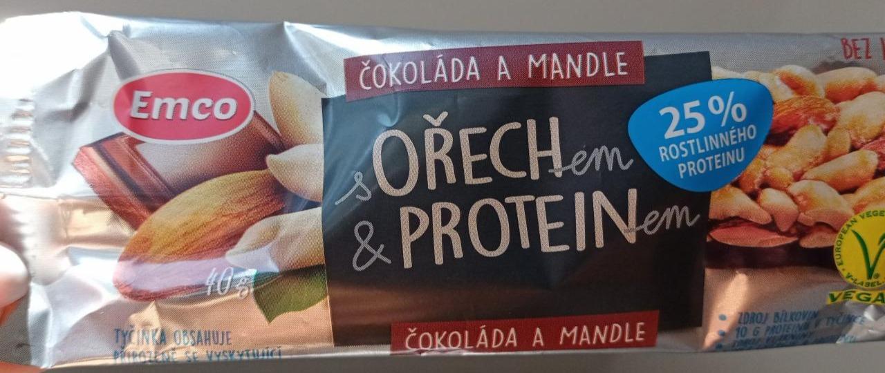 Képek - Mogyoró és protein szelet csokoládéval Emco