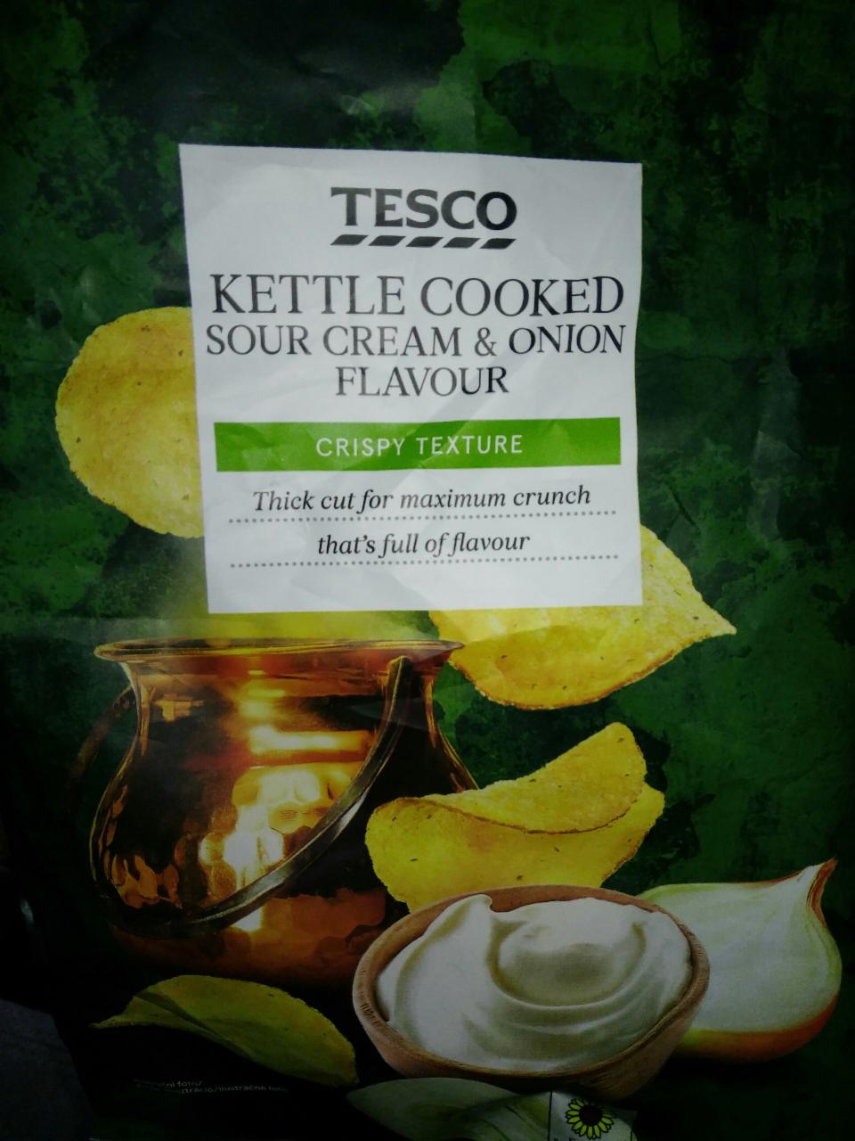 Képek - Kettle Chips Sour Cream & Onion flavour crispy texture Tesco