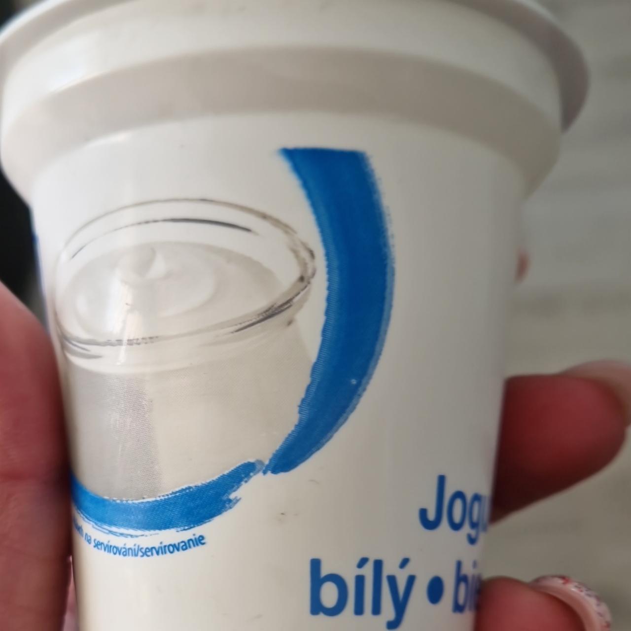 Képek - Bílý jogurt 1,5% tuku Aro