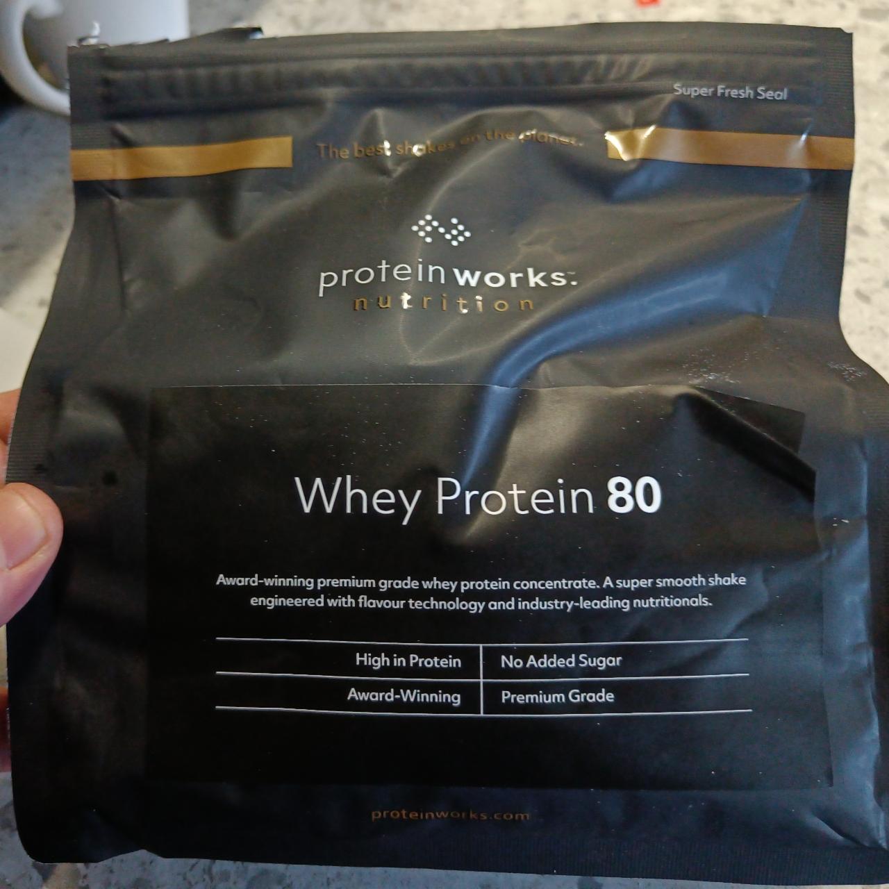 Képek - Whey Protein 80 Banana Smooth Protein Works
