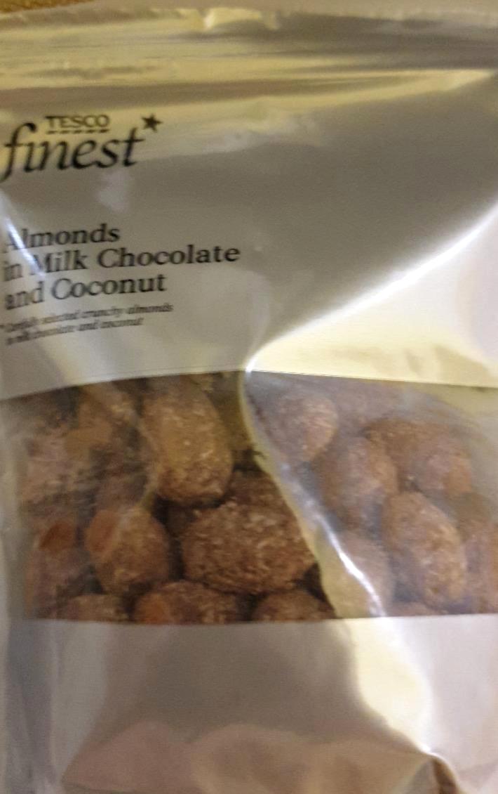 Képek - Almonds in milk chocolate and coconut Tesco finest