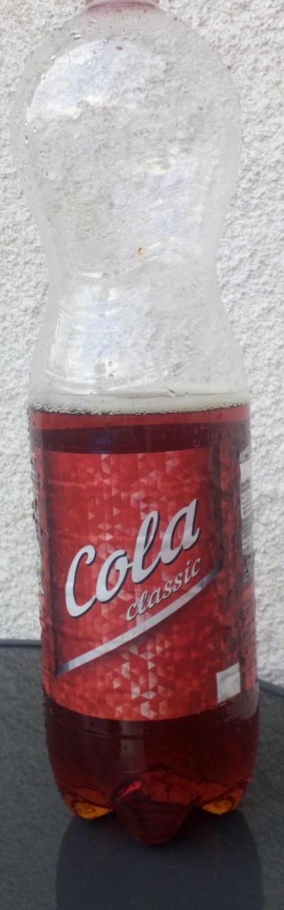 Képek - Koffentartalmú szénsavas Cola ízű üdítőital Cola classic