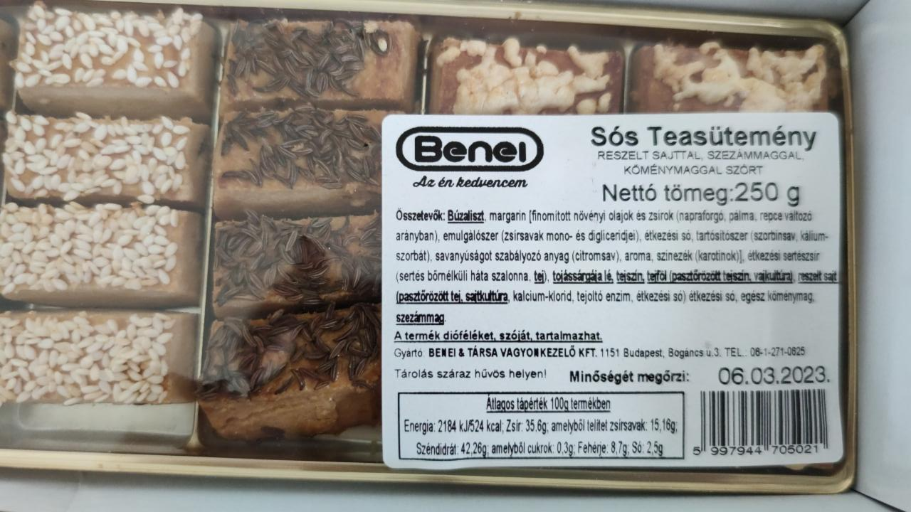 Képek - Sós teasütemény reszelt sajttal, szezámaggal, köménymaggal szórt Benei