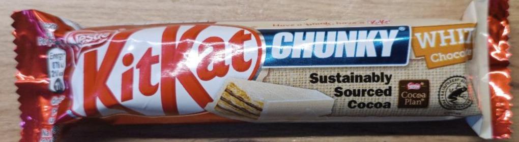 Képek - Kitkat chunky ropogós ostya fehér csokoládéban
