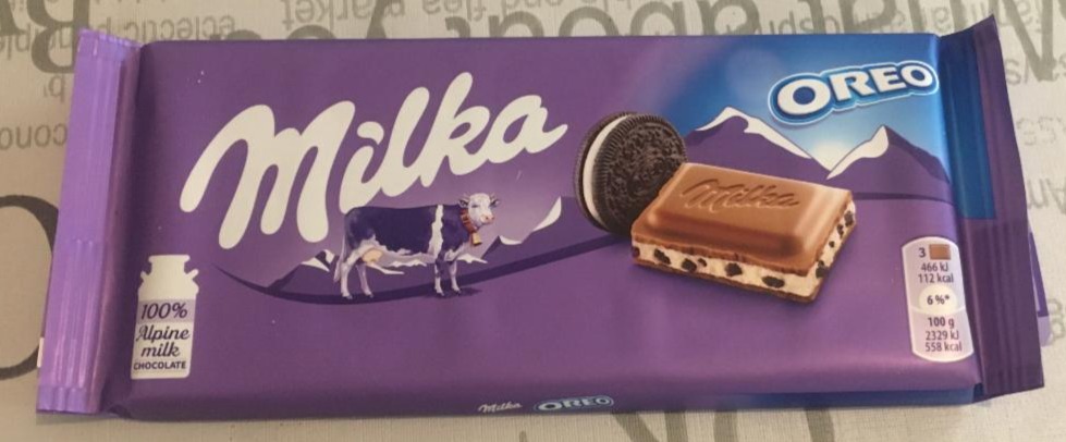 Képek - Milka Oreo kakaós keksz eperízű krémtöltelékkel 92 g