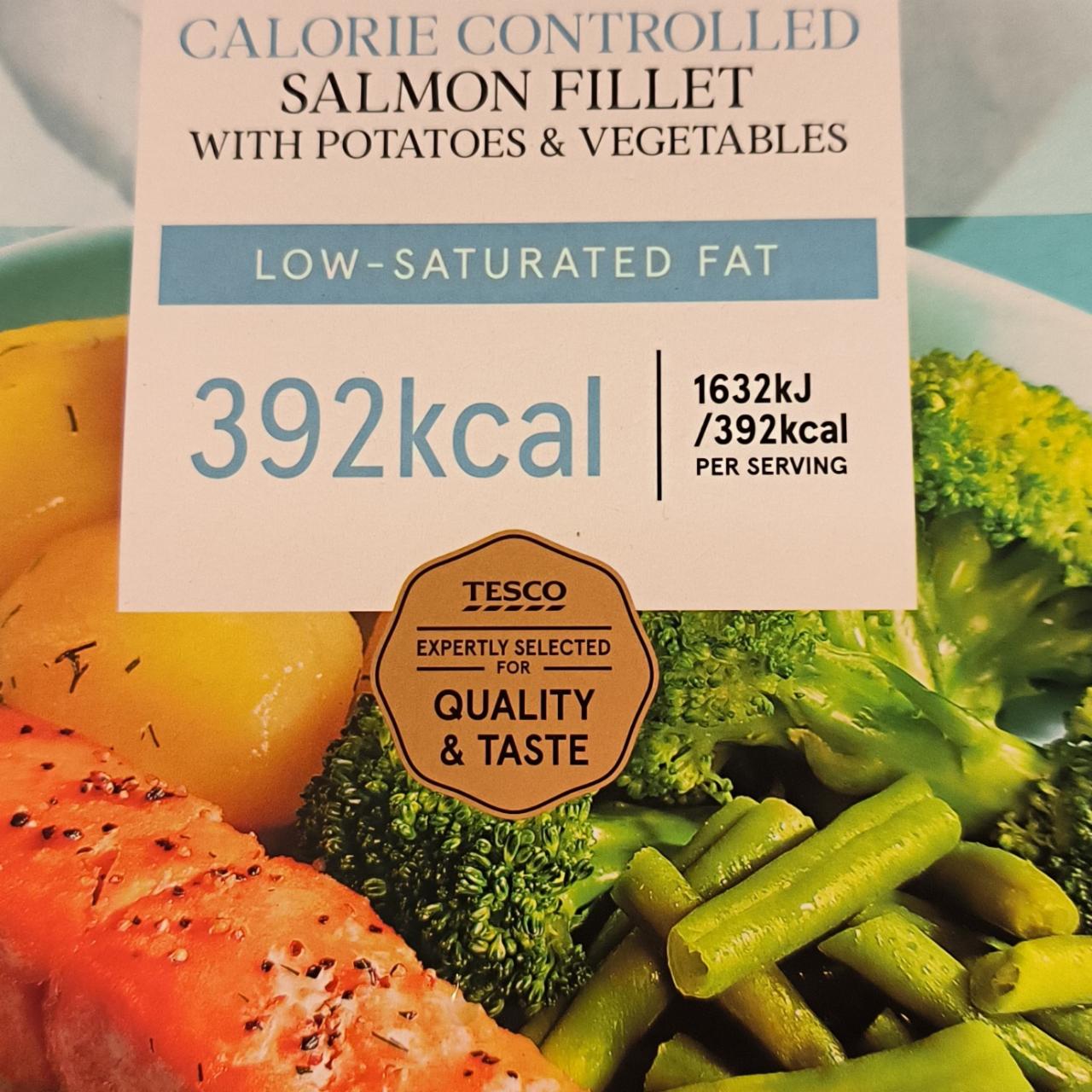 Képek - Calorie controlled Salmon Fillet with Potatoes & Vegetables Tesco